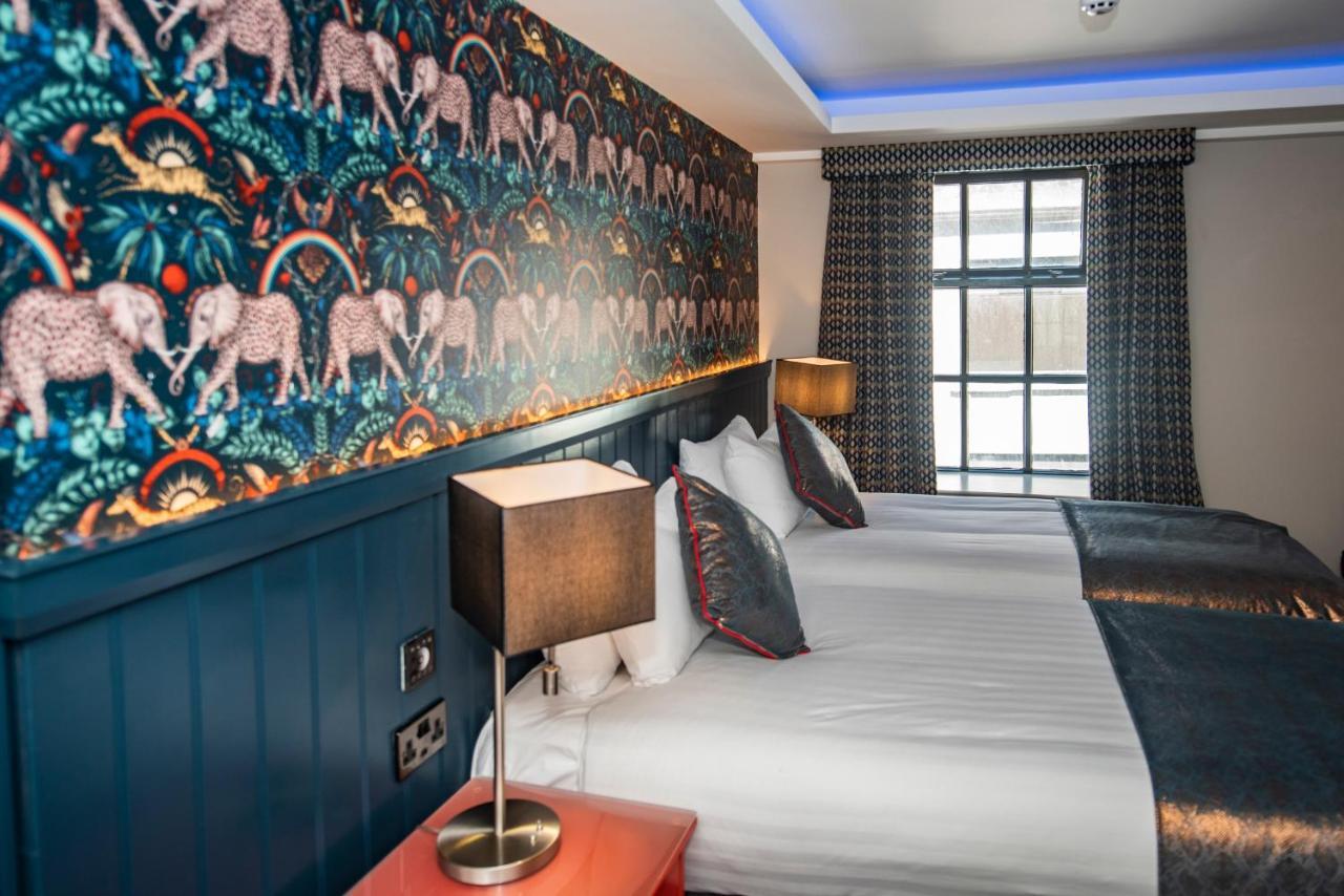 Crown Quarter Hotel Уексфорд Екстериор снимка